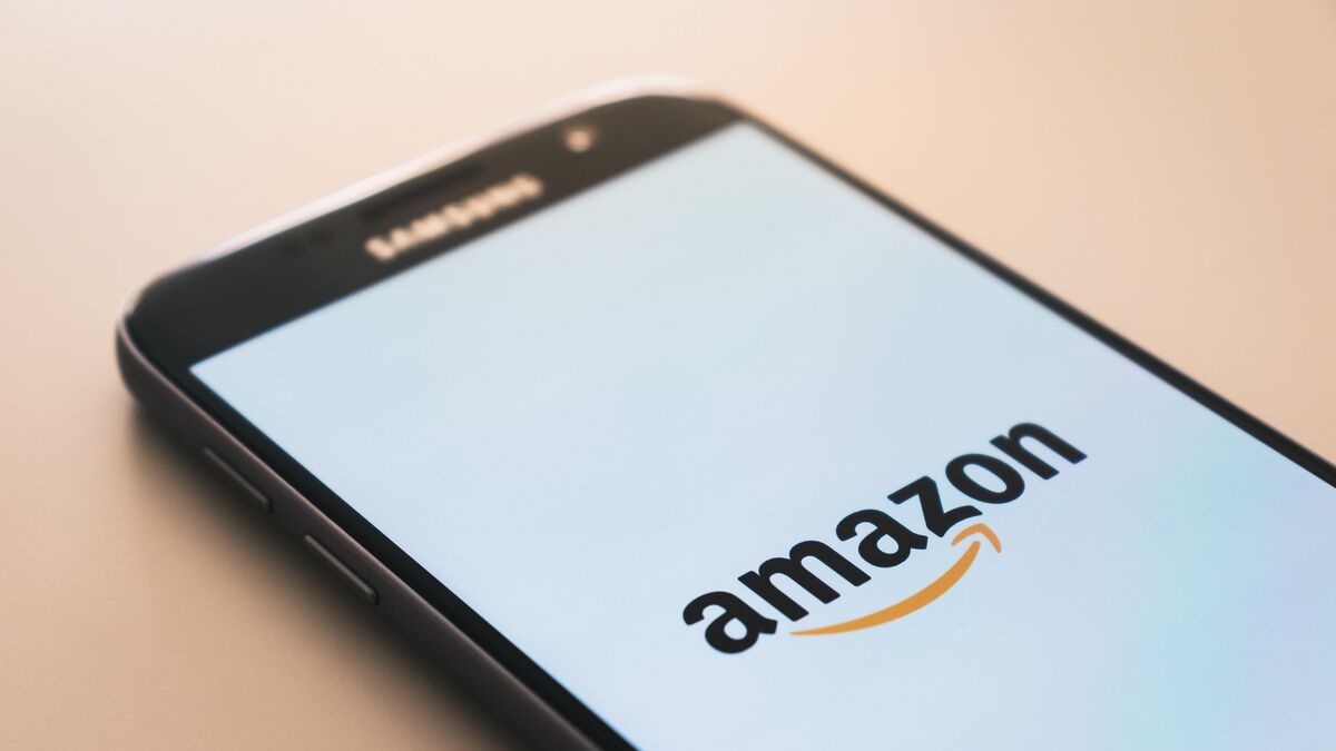 Competencia abre expediente a Amazon y Apple por prácticas anticompetitivas