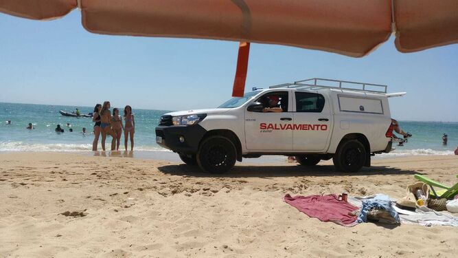Imagen de uno de los vehículos de salvamento de playas.