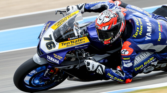 Loris Baz superó con su Yamaha a todas las motos oficiales de fábrica en el inicio del Mundial SBK en Jerez.