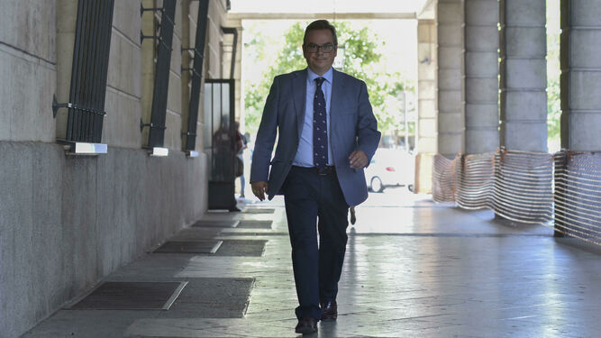 El magistrado José Ignacio Vilaplana llega a los juzgados de Sevilla