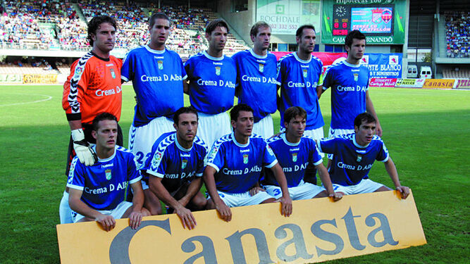 Álex Colorado, junto a Vicente Moreno en la formación inicial del Xerez CD en el partido contra el Castellón en septiembre de 2005.