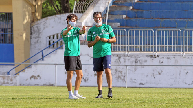 José Pérez Herrera, junto a Pablo Sánchez, en un entrenamiento en La Juventud.