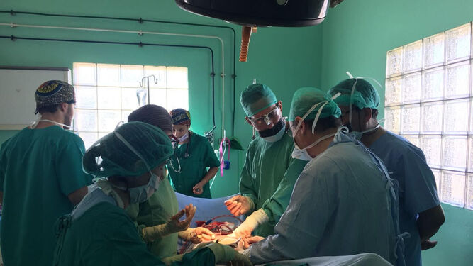 Una intervención en Madagascar en la que participaron médicos gaditanos, en una campaña de cooperación sanitaria.