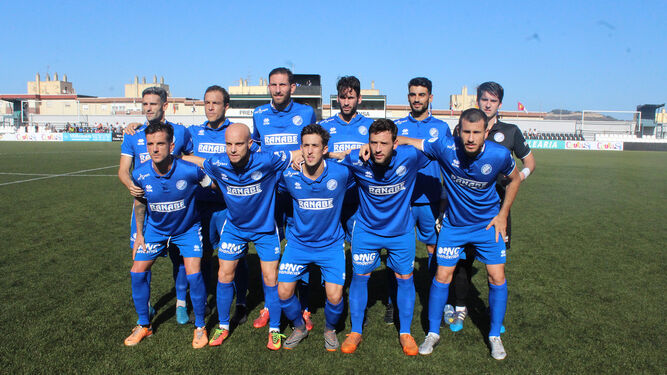 Formación del Xerez DFC que ganó por primera vez en Ceuta (0-3) con Masegosa.