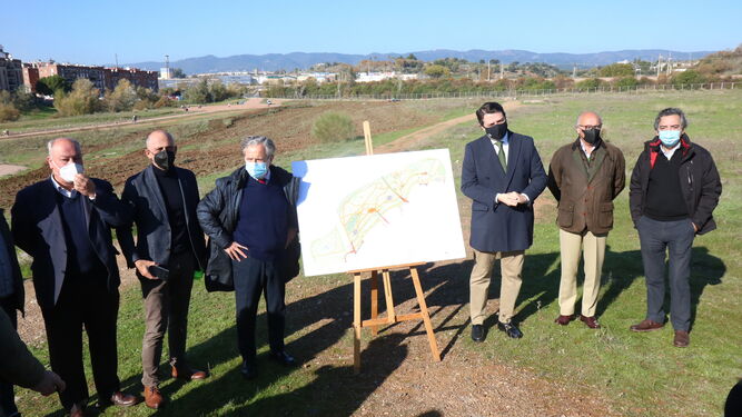 El alcalde y Fuentes presentan el inicio de las obras en el Parque de Levante.