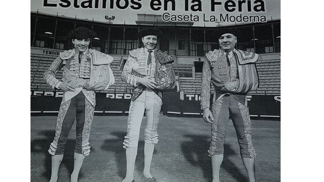 Tambi&eacute;n en la Feria los hermanos Pacheco Reguera (Fernando, Alfonso y Atilano) se visten de toreros.
