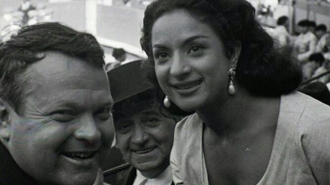 Welles y Lola Flores fotografiados por Martín en Las Ventas, 1955.