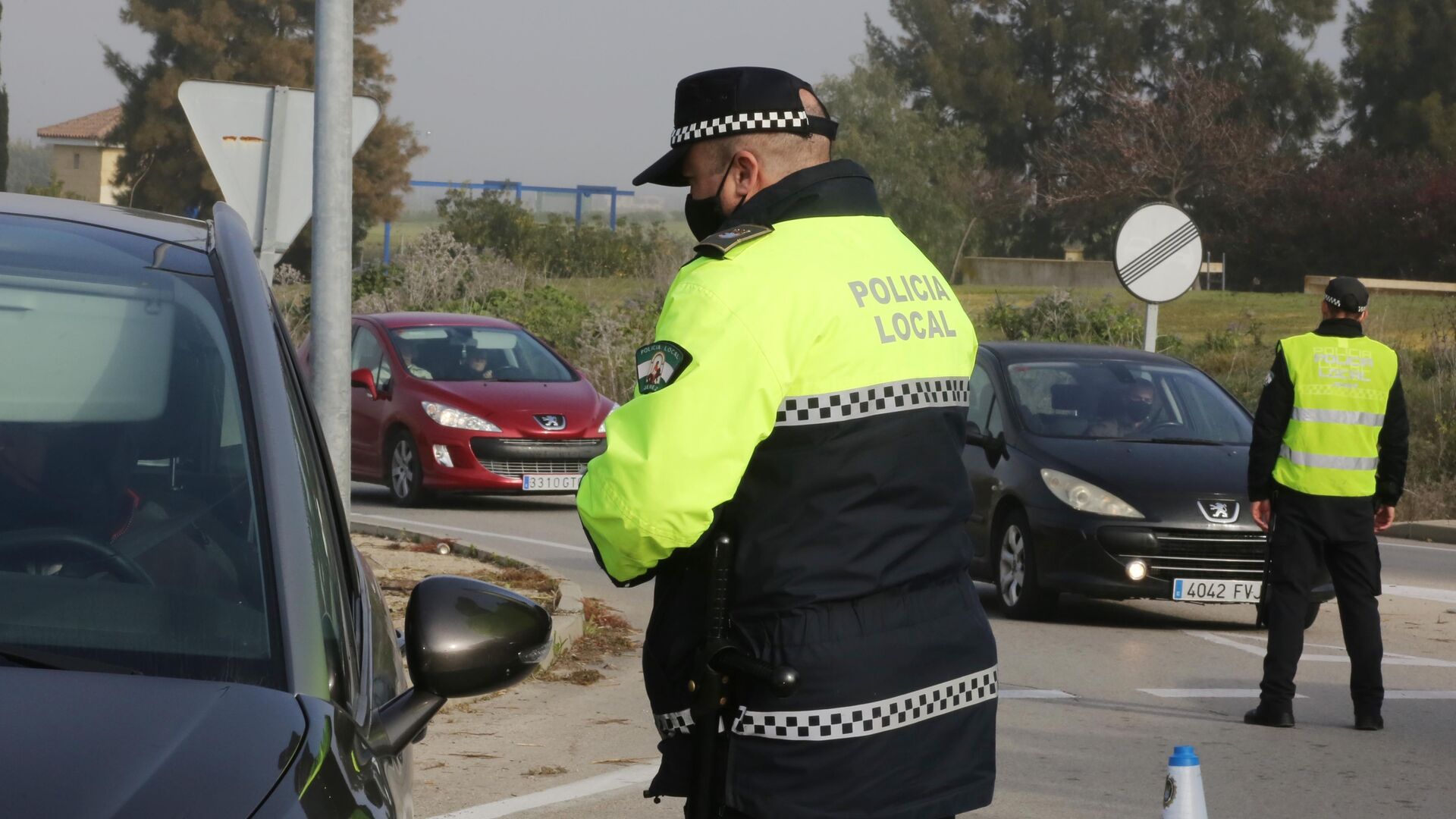 Coronavirus:Control de la Polic&iacute;a Local de Jerez en cumplimiento de la orden de cierre perimetral de la ciudad