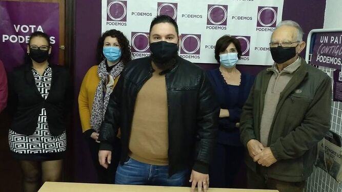La nueva directiva provincial de Podemos en Cádiz, con Juan Familiar al frente.