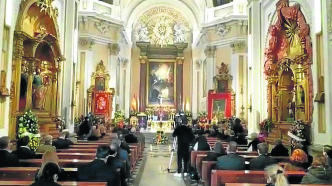 La Catedral de las Fuerzas Armadas en la misa por el eterno descanso de don Juan del Río.