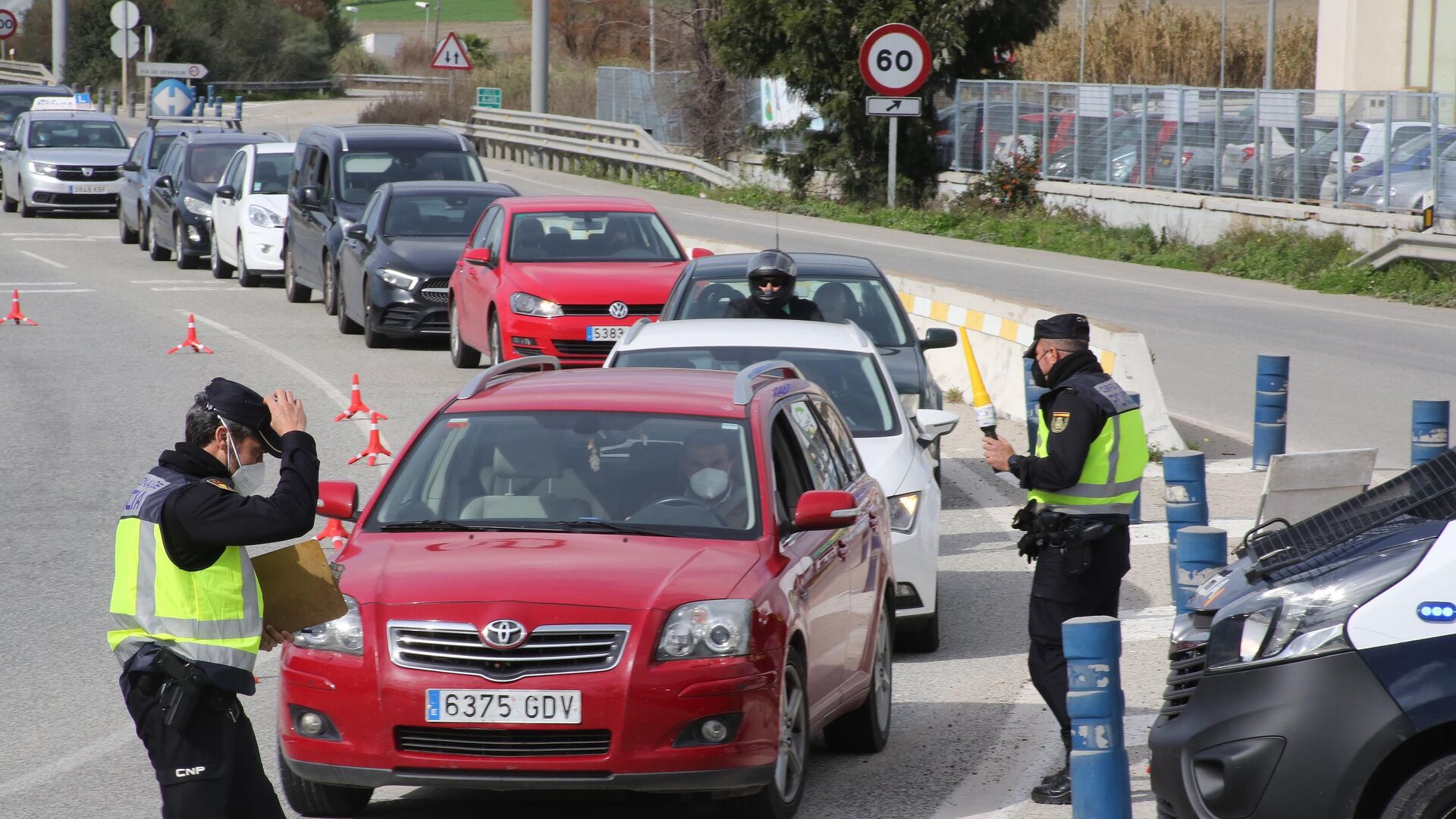 Coronavirus : Control de la Polic&iacute;a Nacional  a la entrada de Jerez por el cierre perimetral