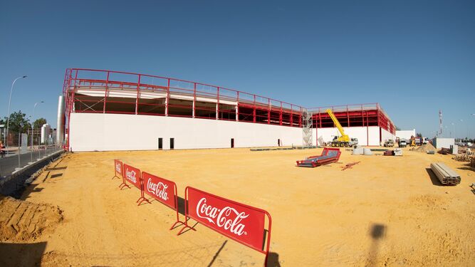 Obras de ampliación de la planta sevillana de Coca-Cola