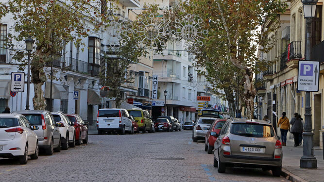 La calle Medina, donde se repondrá el acerado hasta Pío XII.