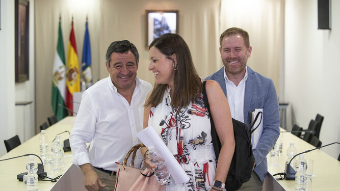 Patricia Cavada, junto a José Loaiza y el concejal Conrado Rodríguez, en una imagen de 2019.