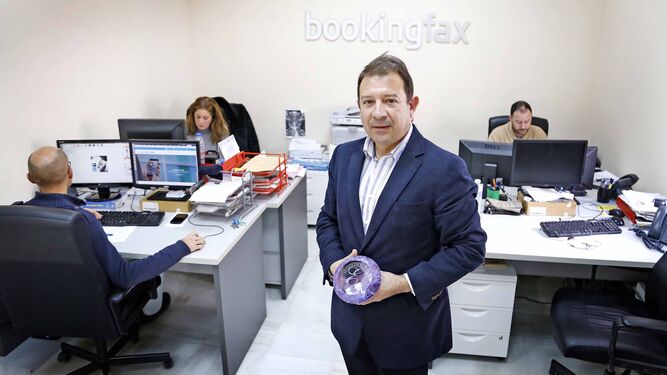 Antonio Mariscal, en una de las sedes de Booking Fax, en 2017.