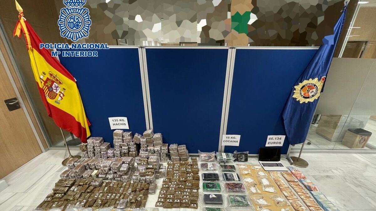 Parte del material intervenido en la 'Operación Caja' llevada a cabo en Jerez.