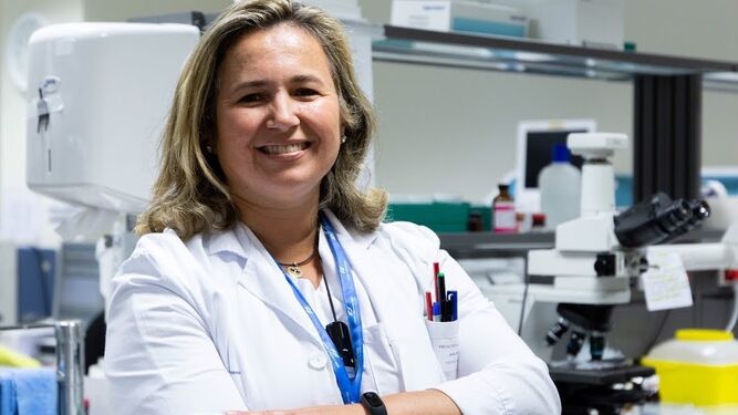 Cristina Regojo sobrevivió a la enfermedad, es médico y preside la Asociación Española contra la Meningitis.