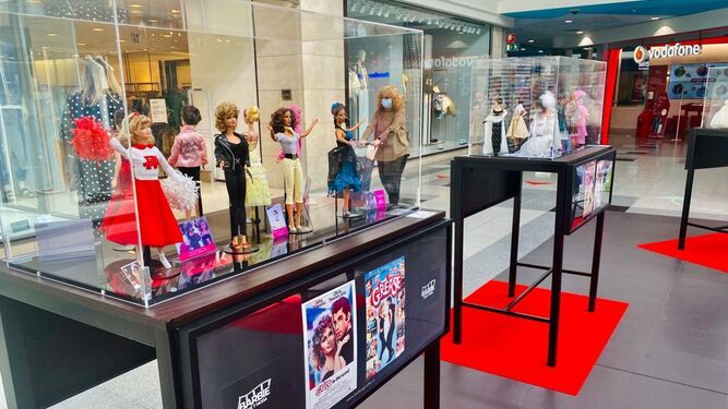 Una imagen de la  exposición 'Barbie, cine y moda', en el centro comercial El Paseo.