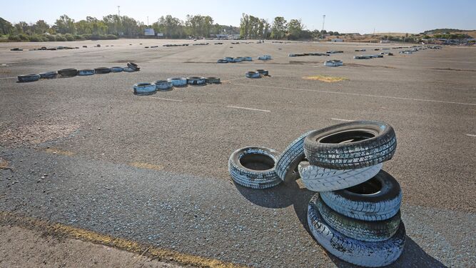Aspecto del aparcamiento principal frente al Circuito de Jerez, completamente vacío, durante el GP del año pasado.