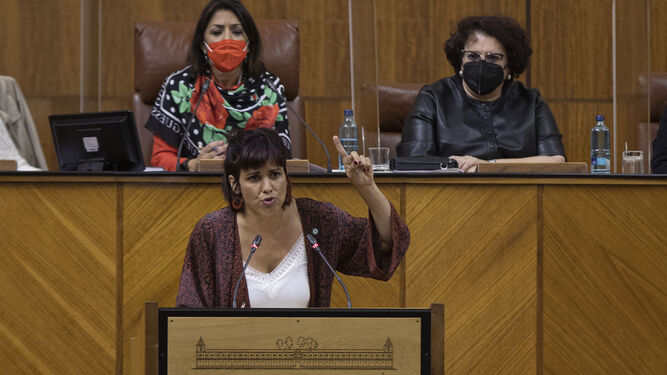 Teresa Rodríguez durante una intervención en el Parlamento andaluz.