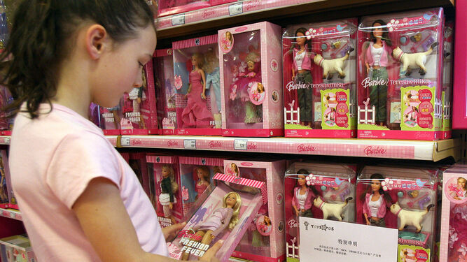 Las muñecas Barbie a partir de ahora vivirán una segunda vida cuidando al medioambiente