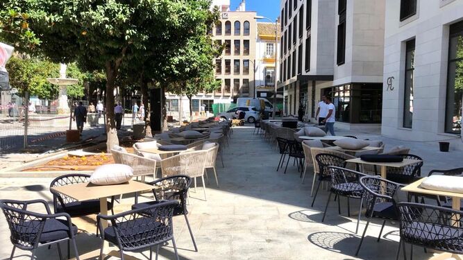 La terraza provisional instalada este martes en la Plaza de la Magdalena.