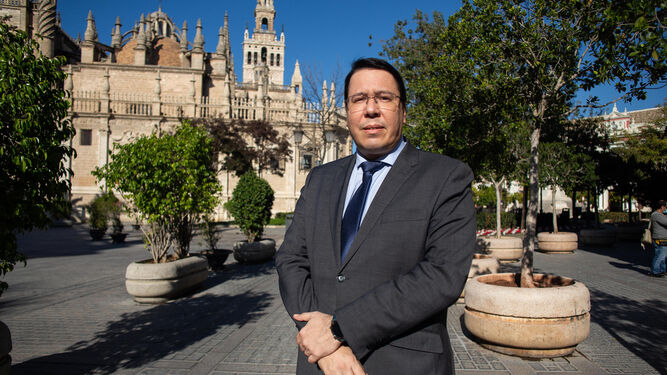 El presidente del Colegio de Gestores Administrativos de Sevilla, Javier Corral.