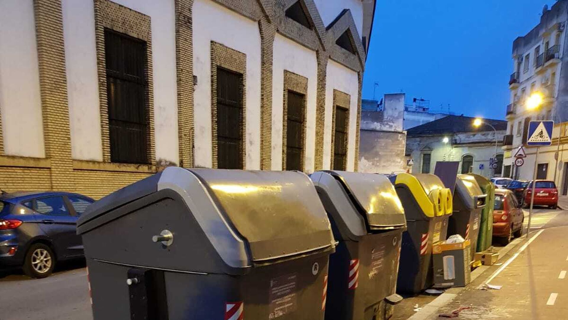 Quejas por basuras acumuladas en Jerez