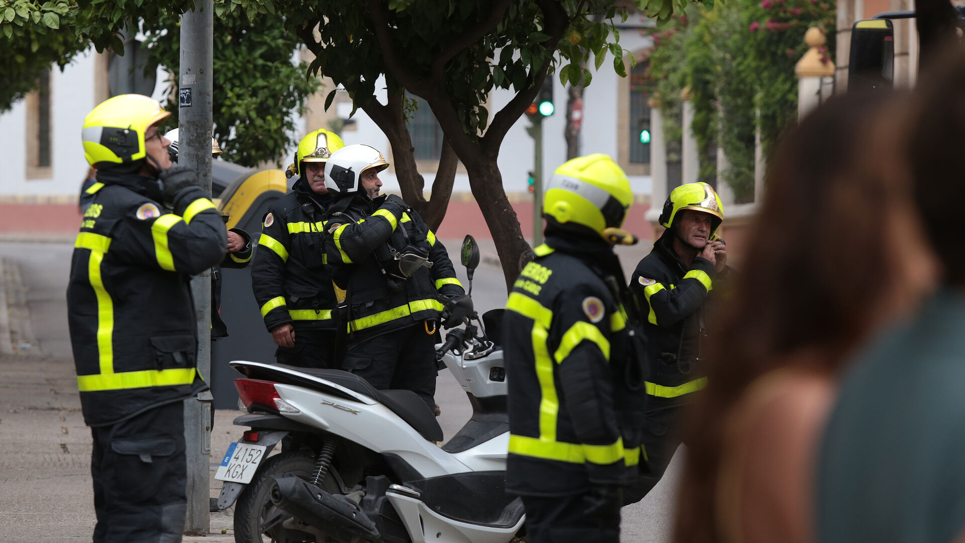 Alarma por el incendio en una ferreter&iacute;a en la calle Nu&ntilde;o de Ca&ntilde;as de Jerez