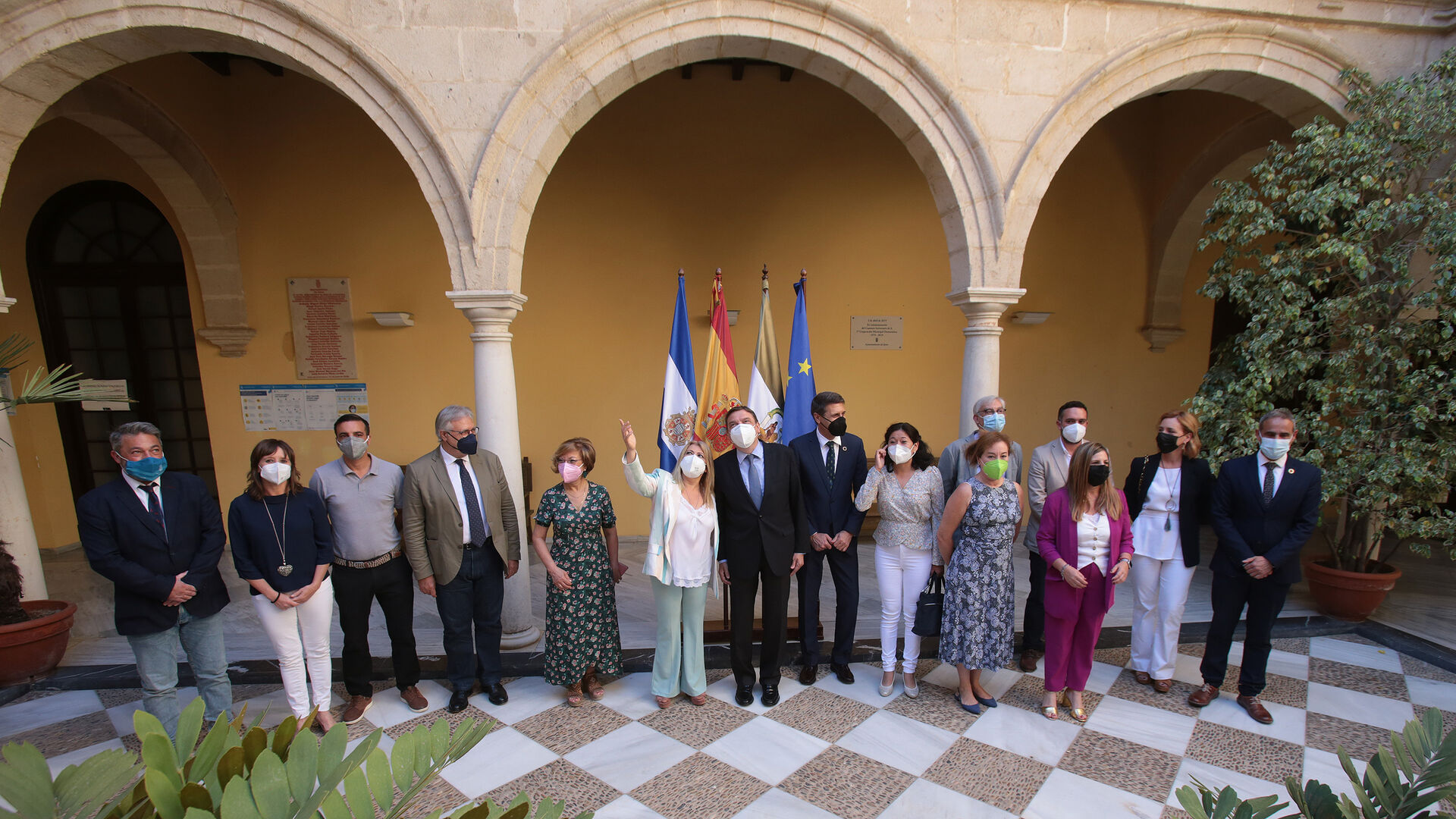 El ministro de agricultura Luis Planas visita Jerez y la Yeguada del Hierro del Bocado