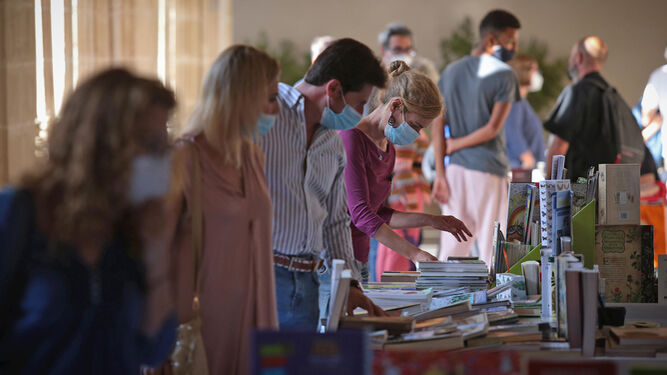 La Feria del Libro se cierra con más de 5.000 visitantes en los Claustros de Santo Domingo