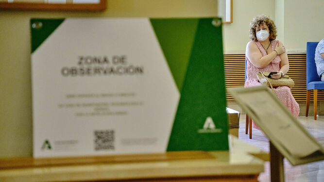 Imagen de un centro de vacunación en Cádiz capital.