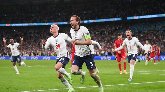 Kane lleva a Inglaterra a la final contra Italia
