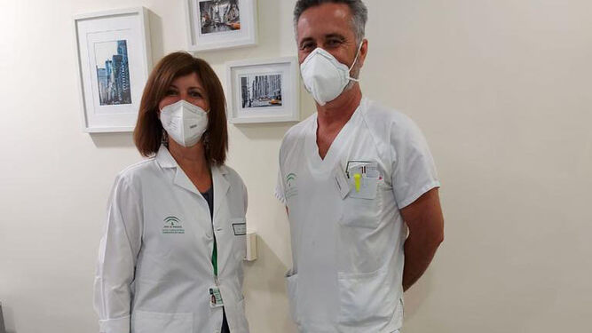 Rosa Campos y José Manuel Montaño, del área de Hemotología del Hospital de Jerez