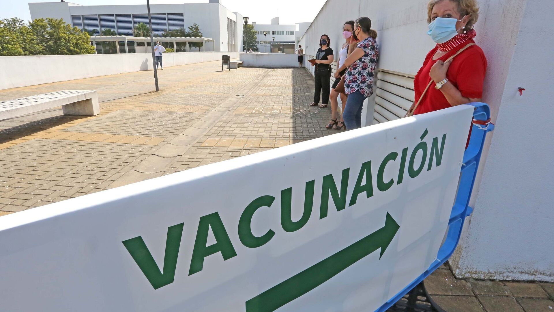 Nuevas vacunaciones masivas en el campus de la UCA en Jerez