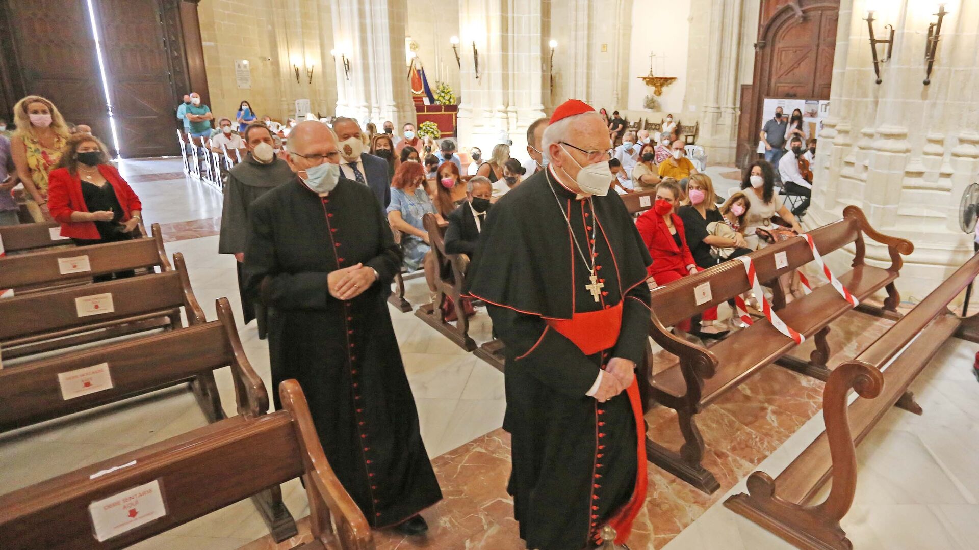 El Cardenal Carlos Amigo pronuncia el primer preg&oacute;n Jacobeo en Santiago