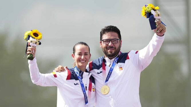 Fátima Gálvez y Alberto Fernández con el oro