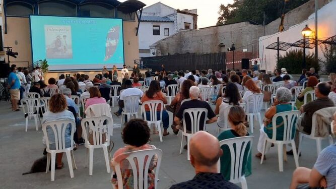 El ciclo de cine que organiza Ganemos Jerez está registrando una muy buena asistencia de público.