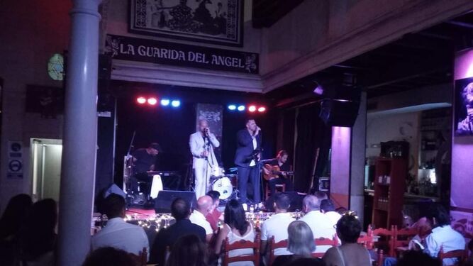 Actuación el pasado viernes del dúo Cortés, en ‘La Guarida del Ángel’.