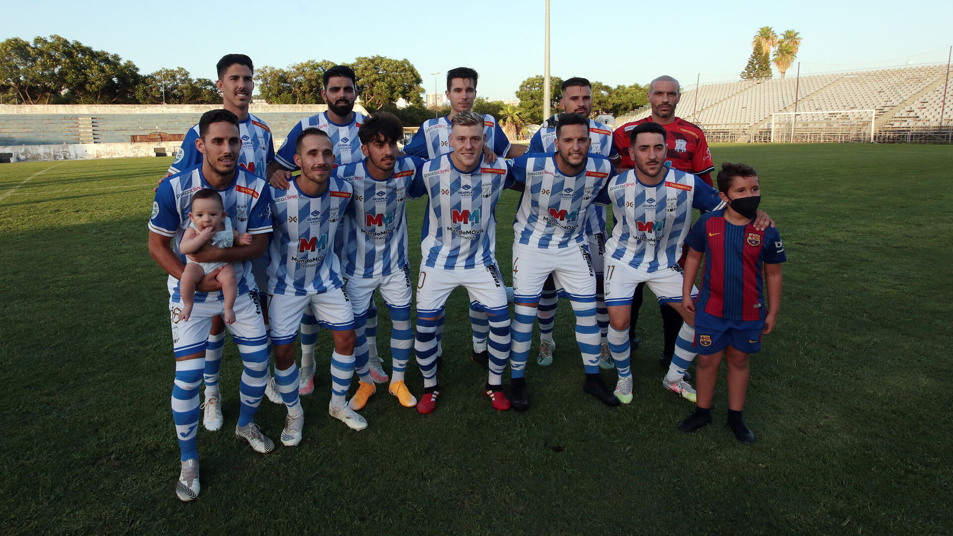 El Xerez DFC gana el trofeo la Copa y  la Venencia al Jerez Industrial (0-2)