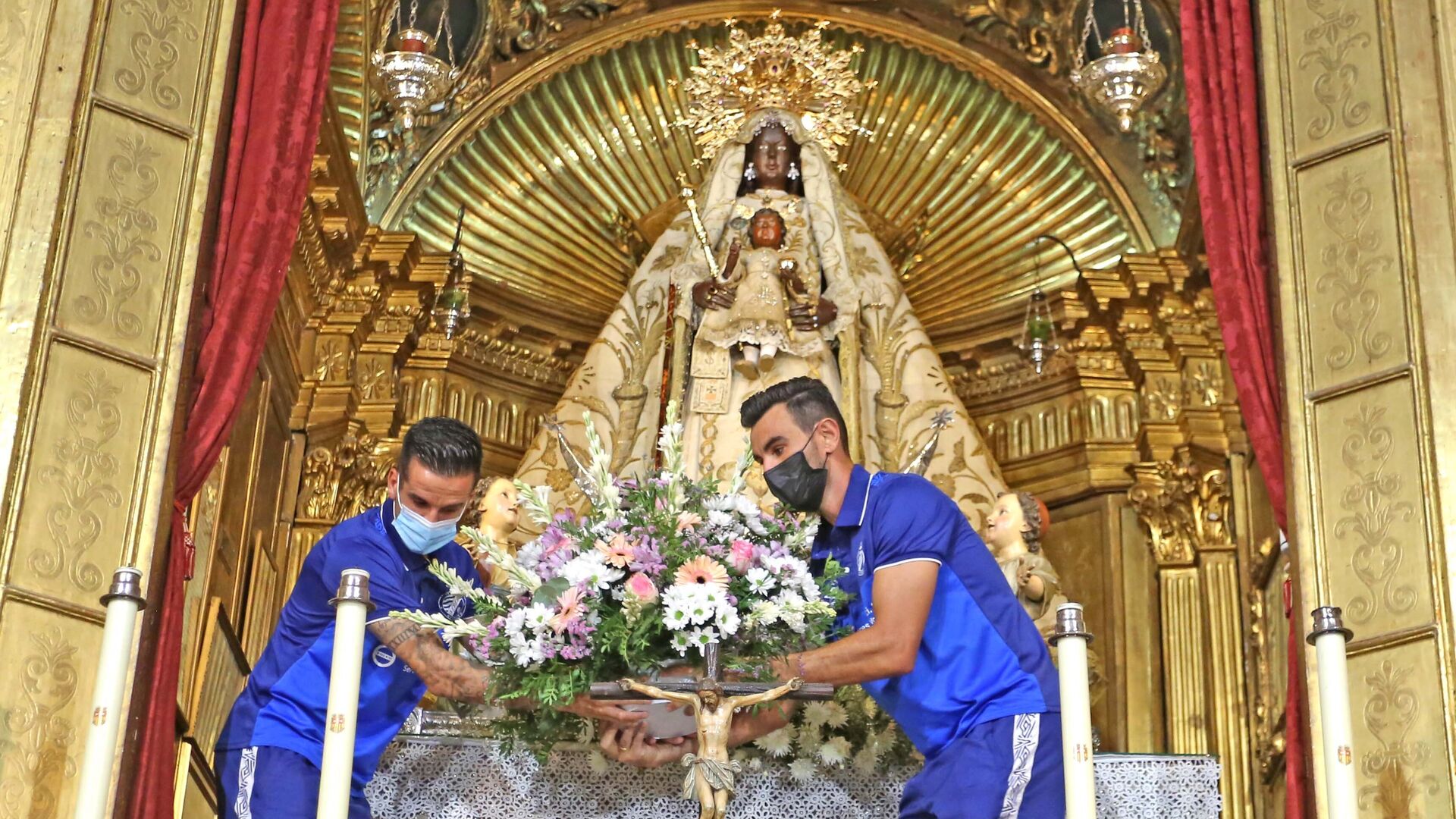 Ofrenda del Xerez DFC a la Virgen de La Merced