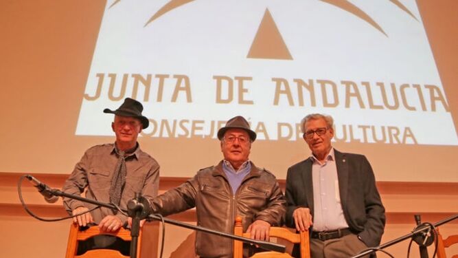 Antonio García 'El Platero', a la derecha, junto a Juan de Márquez y 'El Rubio'.