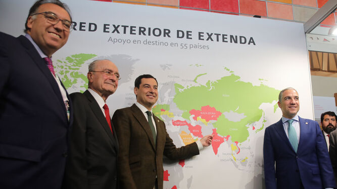 Arturo Bernal, Francisco de la Torre, Juanma Moreno y Elías Bendodo en Extenda Global 2019.
