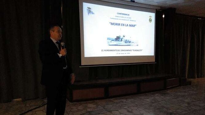 Ignacio Mollá, durante una conferencia ofrecida en 2018 en el Club Naval de Oficiales de San Fernando.