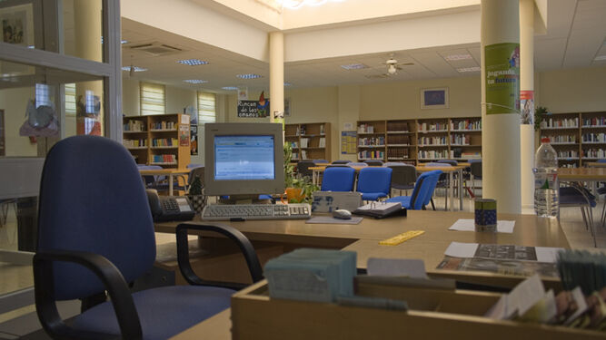Imagen del interior de la biblioteca de la Zona Sur.