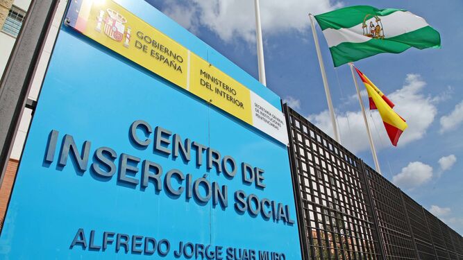 Fachada del Centro  de Inserción  Social (CIS) de Jerez  de la Frontera