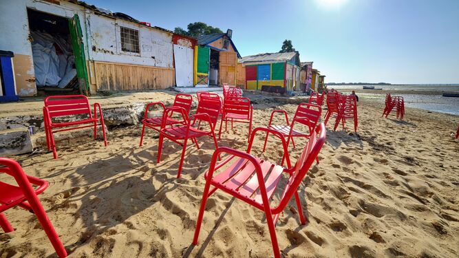 Casetas de la playa de La Casería, en una imagen de hace unos días.