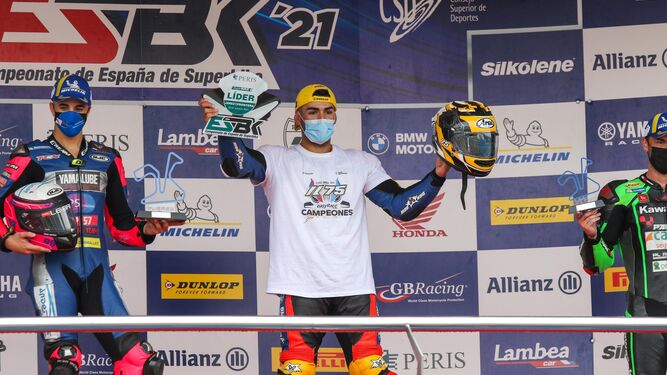 Ivo Lopes celebra el título de Superbike en Jerez.