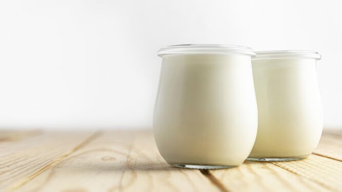 Mascarillas con yogurt para el cuidado de la piel con beneficios desinfectantes y exfoliantes