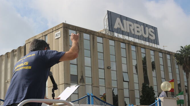 Asamblea de trabajadores en la planta de Airbus Puerto Real, en una imagen de archivo